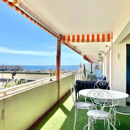 Magnifique 2p Vue Terrasse Parking 胡安莱潘